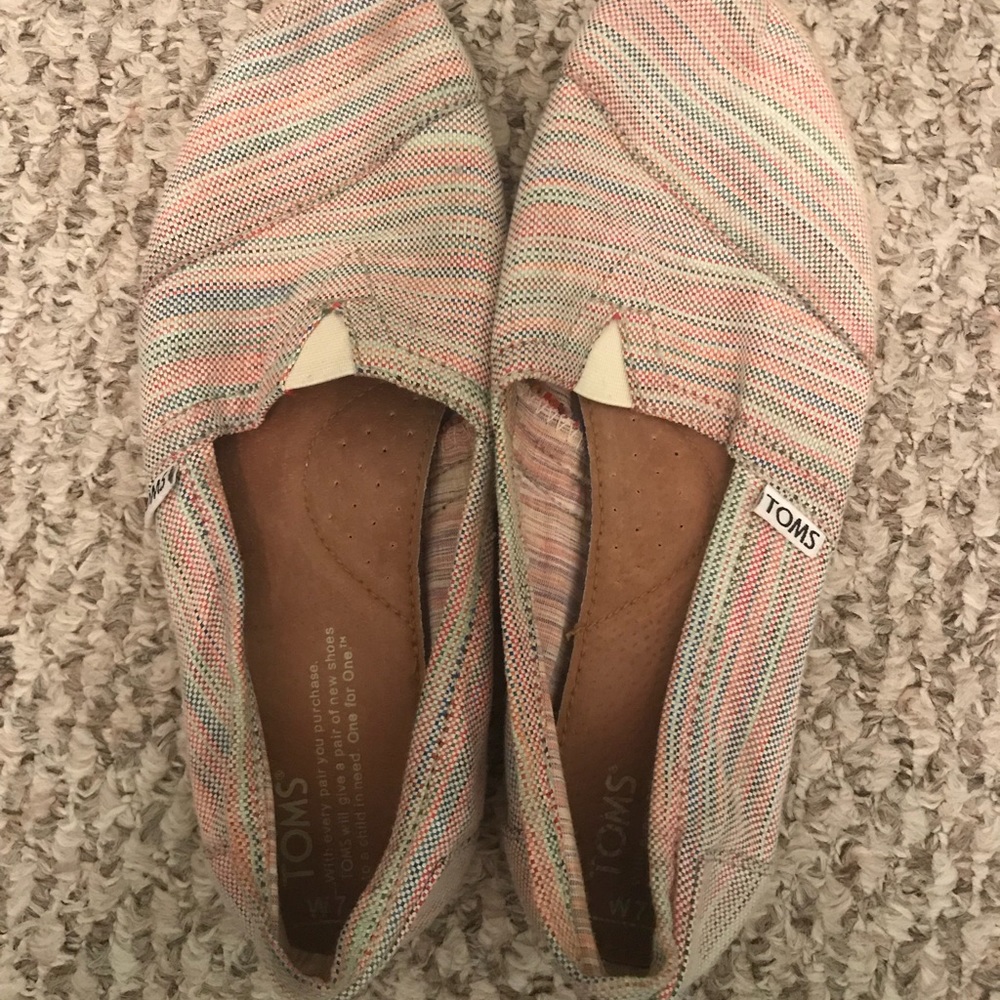 Toms